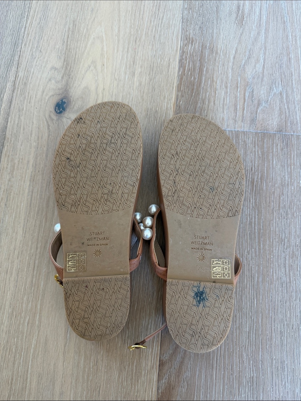 Stuart Weitzman Tan Pearl-Embellished T-Strap Sandals - Picture 4 of 4